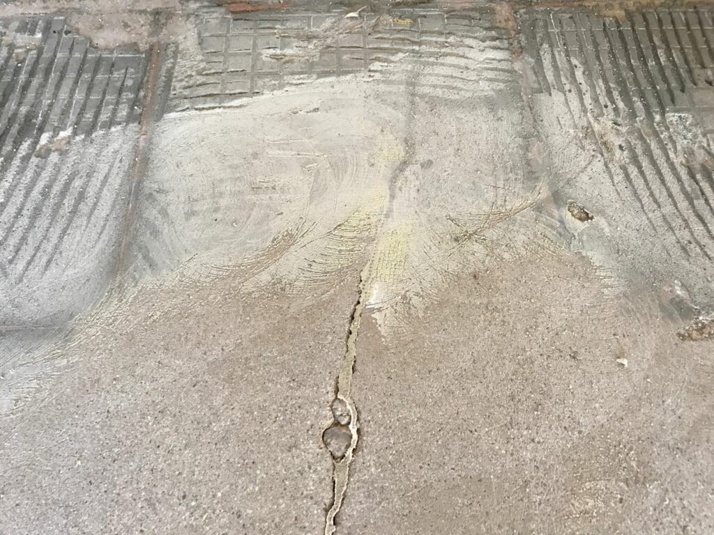 removing thinset mortar